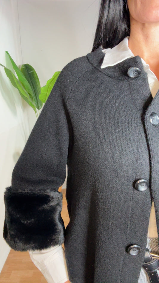 Rebeca Negra Valeria